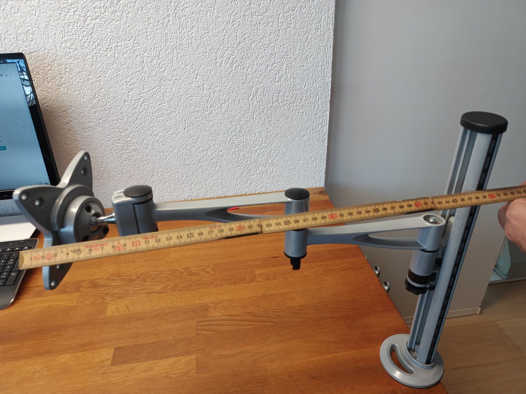 Staffa per monitor: Monitor Schwenkarm Halterung Tischhalterung – Usato da Muolen venduto da Brassmaster27 3
