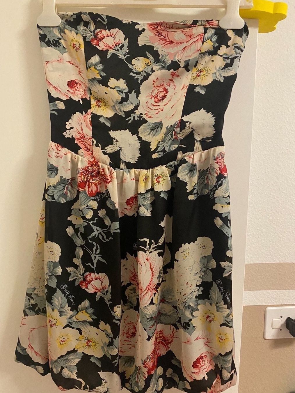Guess Kleider: Kleid – Gebraucht aus zürich von mane02