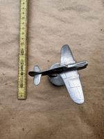 Antikes Flugzeug-Modell Curtiss P-40 fli