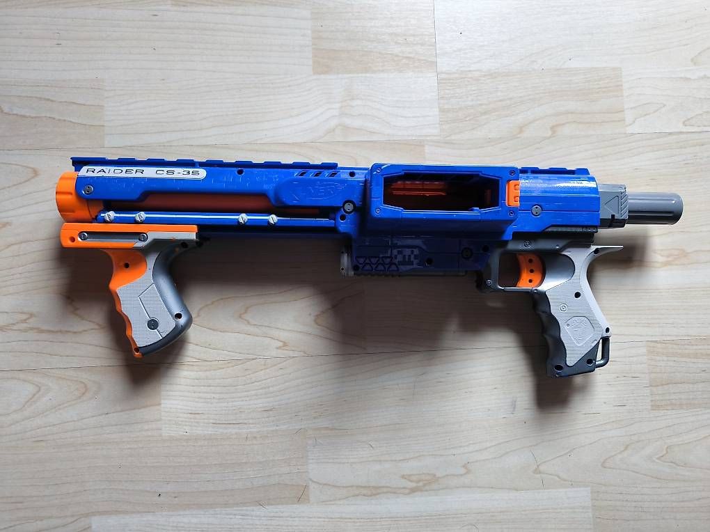 Spielzeuge: Nerfe Raider CS-35 mit Magazin – Gebraucht aus Ennetmoos von ben_qht5