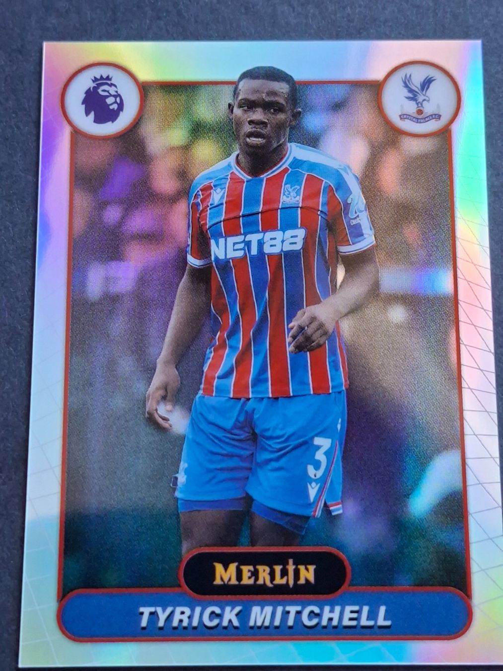 Topps Sammelbilder & Trading cards: Tyrick Mitchell Refractor Crystal Palace Merlin PL 25-26 – Gebraucht aus Olten von cweb