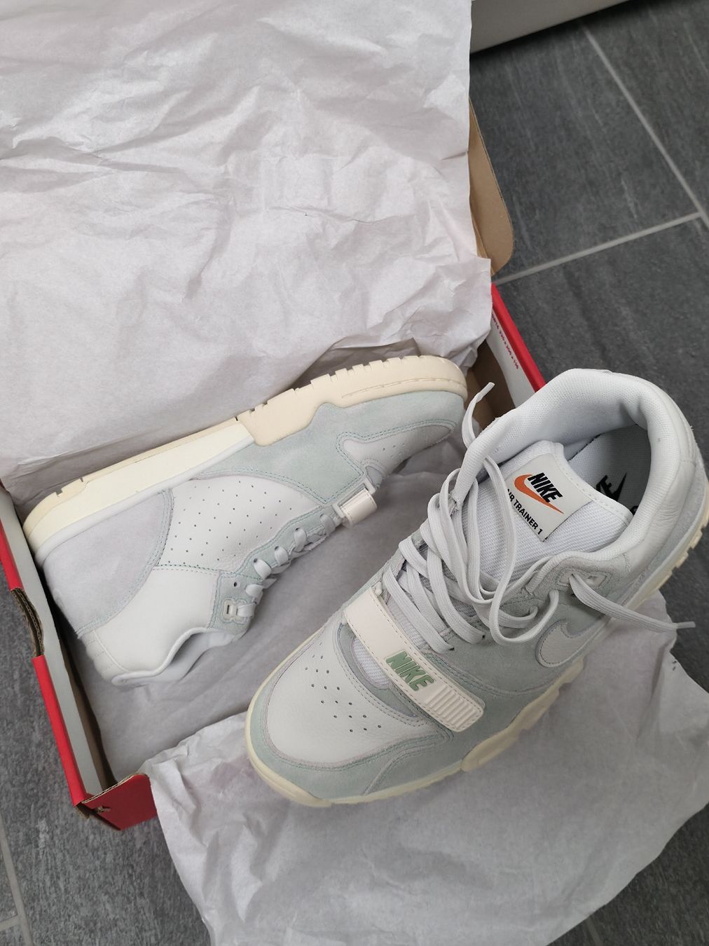 Scarpe da uomo: Nike 42.5 NeuOVP – Nuovo e nell'imballaggio originale da Amriswil venduto da newschweiz 1
