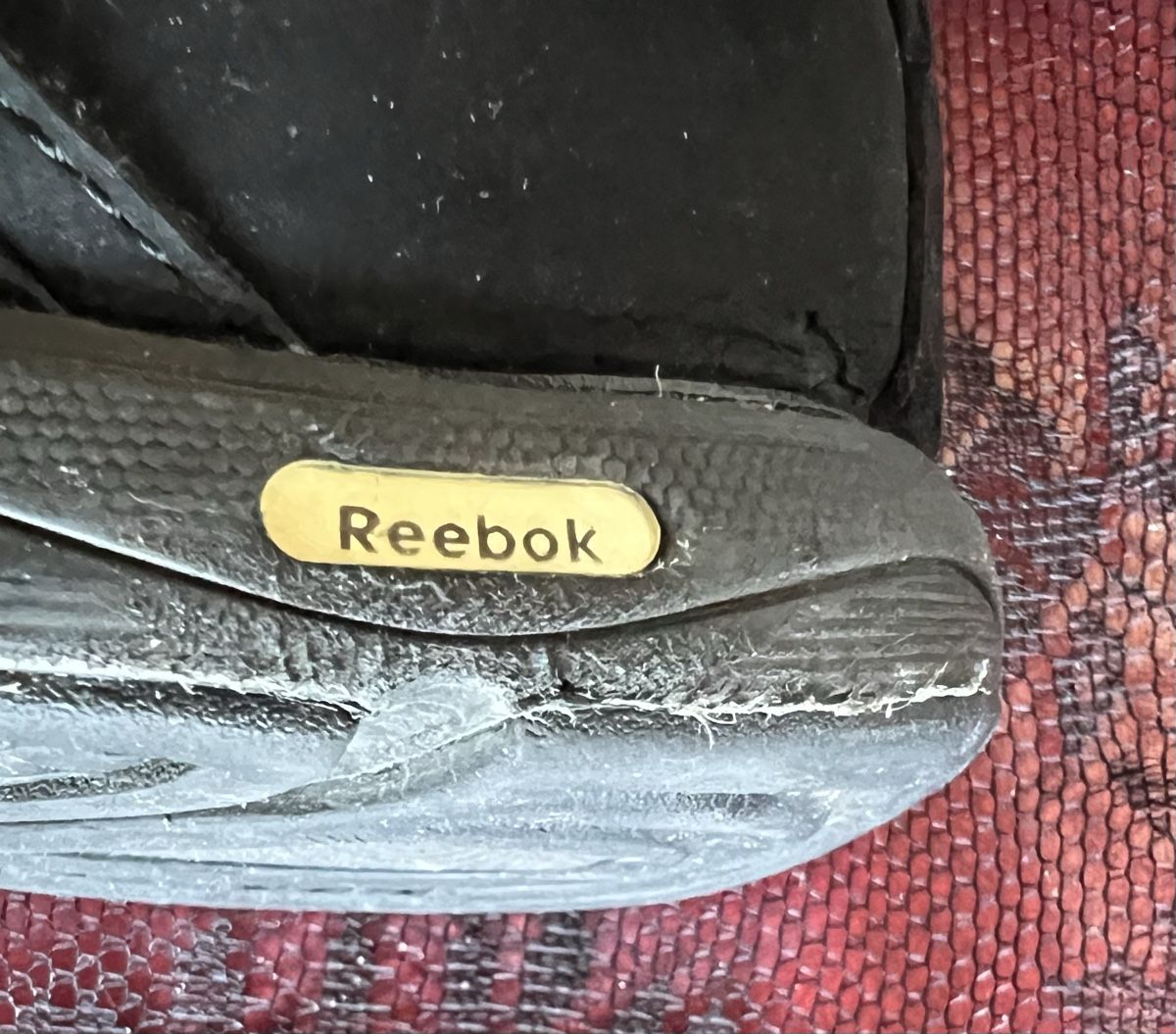 Reebok Herrenschuhe: Baskets Reebok noires, taille 38 – Gebraucht aus Chézard-St-Martin von Cheyenne_75 2