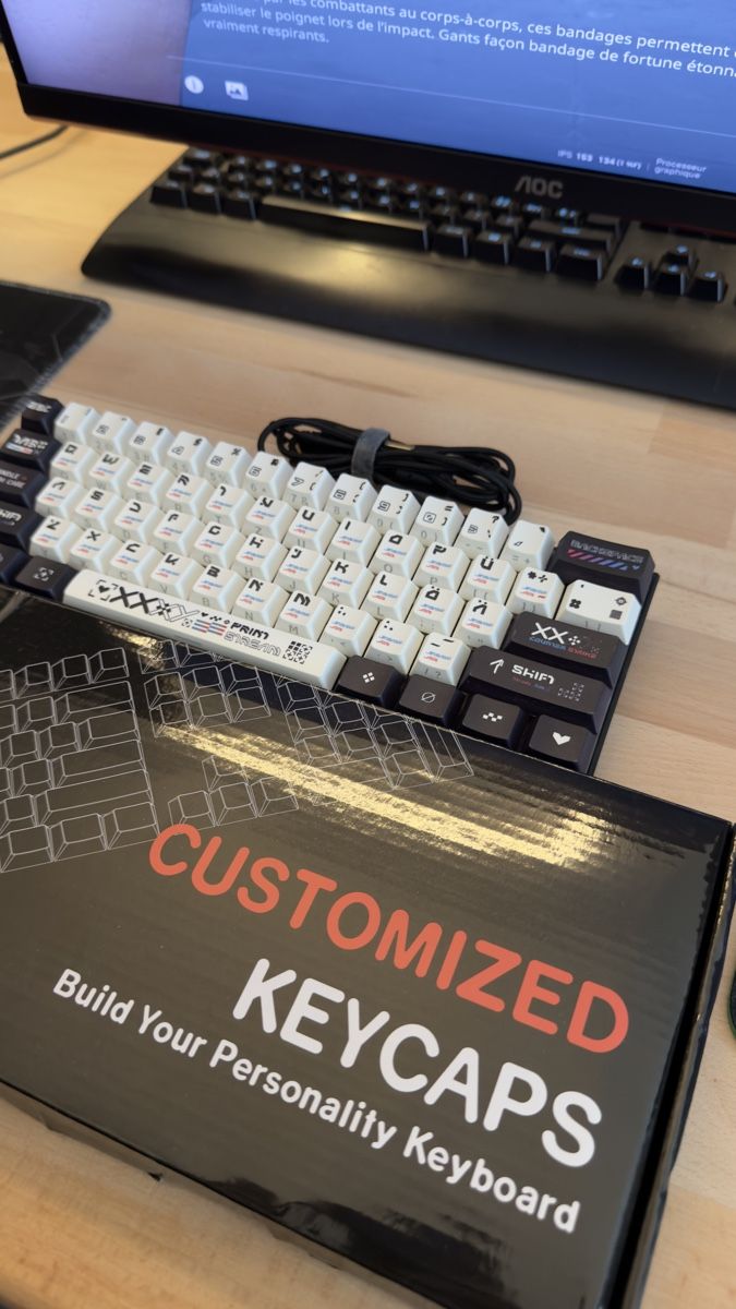 Tastiere: Clavier 62% gaming custom csgo – Usato da Nyon venduto da MUALight 3