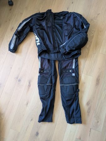 FLM Motorrad-Kombi für den Sommer