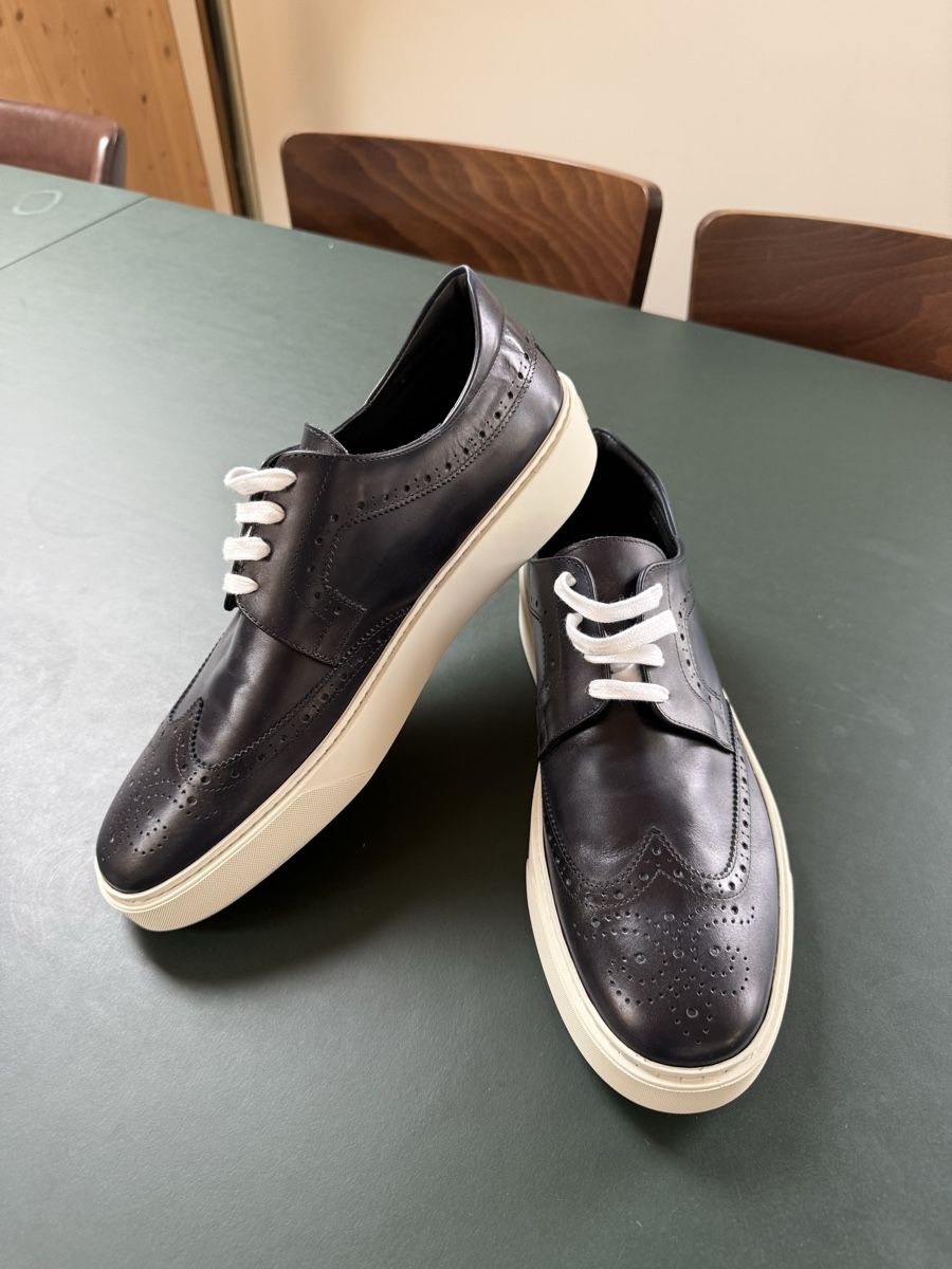 Chaussures hommes: Leder Sneaker - Gr. 46 – Neuf avec emballage d'origine à Zürich par fluzue