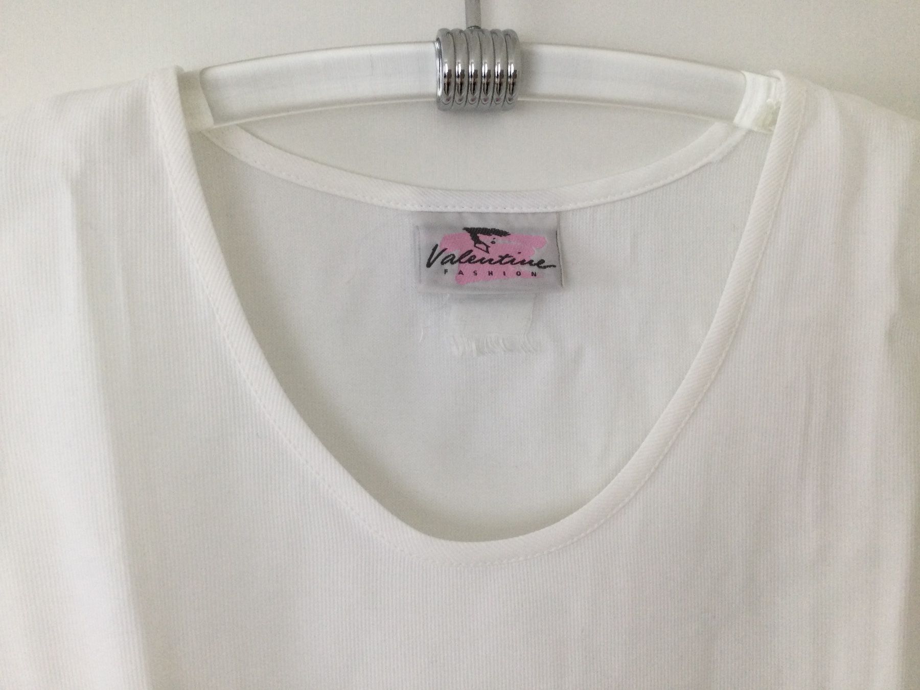 Top: Neuwertiges weisses Sommertop/Bluse – Usato da Baar venduto da negombo 1