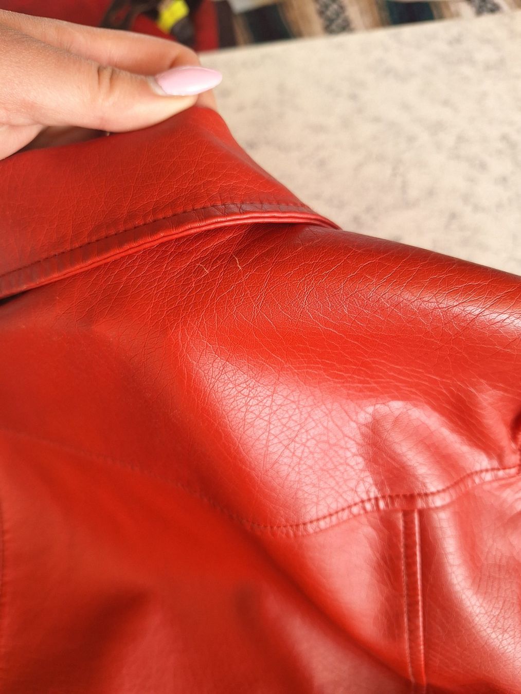 Giacche: Veste rouge entre saison – Usato da La Sarraz venduto da Mbeatles 7