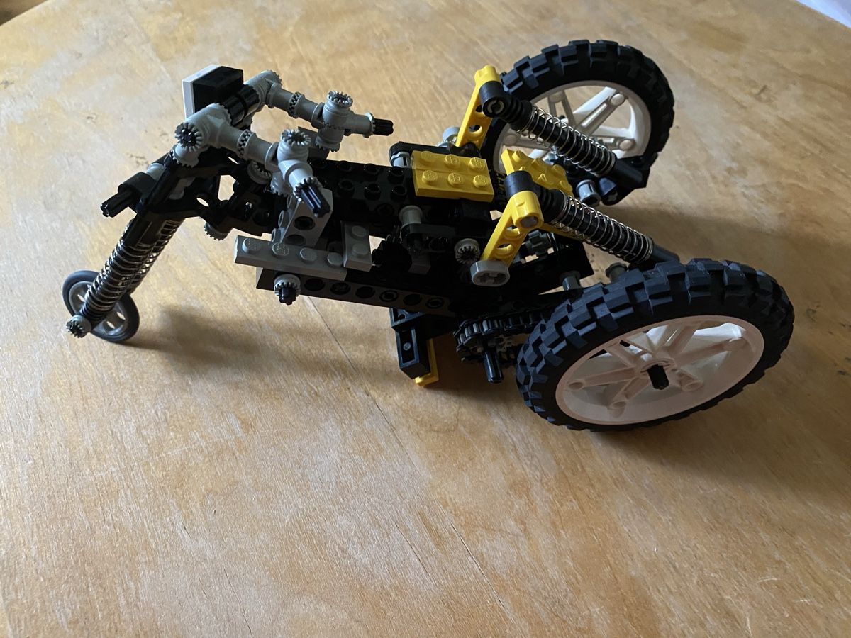 Lego Kit di costruzioni: 2 Lego Technic Sets Claas Traktor und Trike – Usato da Zizers venduto da dalaub 4