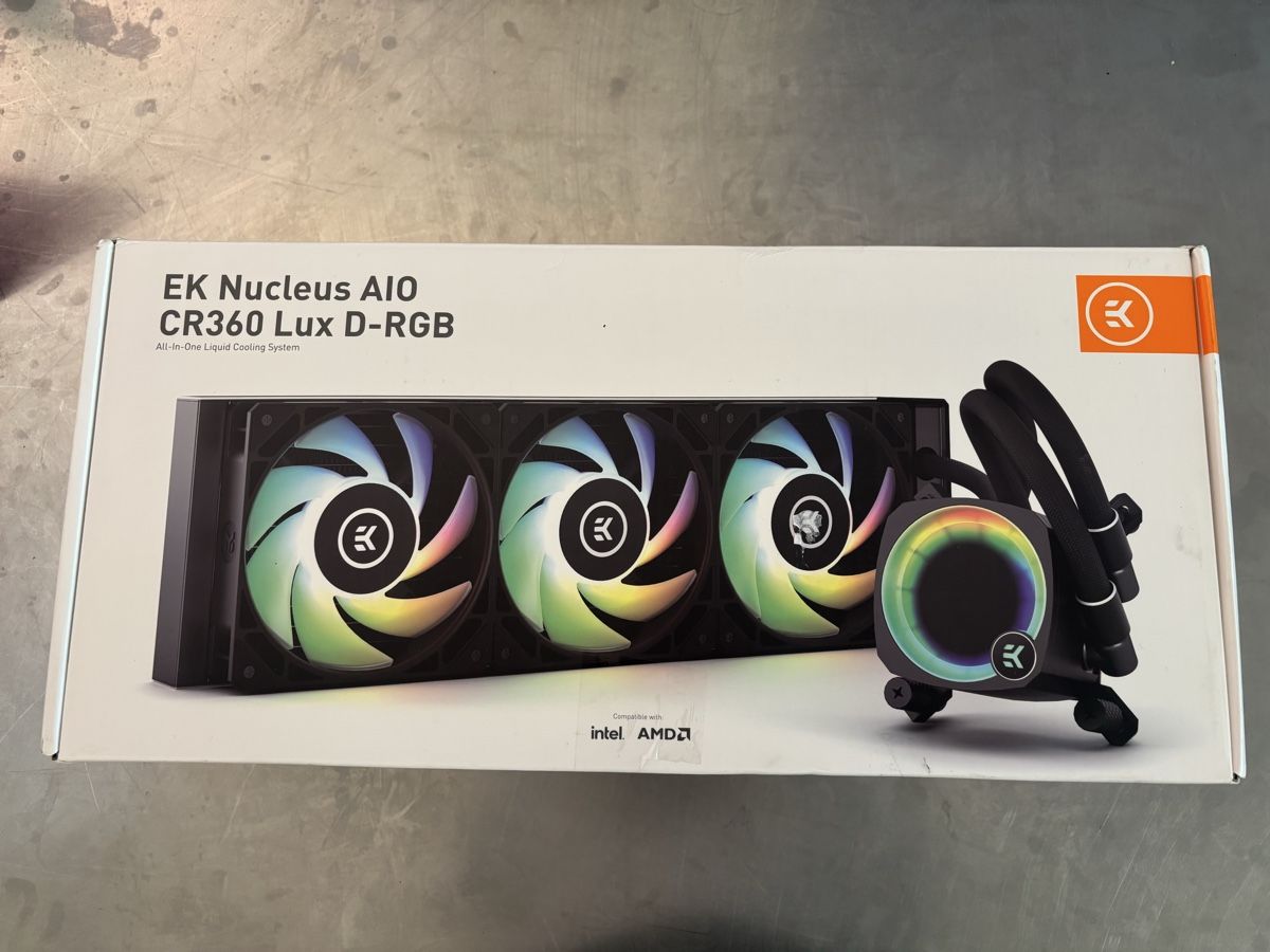 PC: EK Nucleus AIO CR360 Lux D-RGB Cooling System – Usato da Bern venduto da PrettyGood