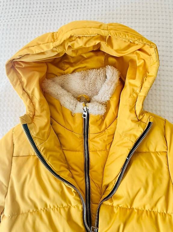 Zara Giacche & Cappotti: ZARA KINDER DAUNENJACKE GRÖSSE 152 – Usato da Zürich venduto da Bobesch73 1
