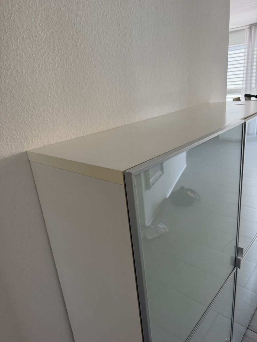 Armadi: Weisser Schrank mit Glastüren – Usato da Zeiningen venduto da leaseraina 3