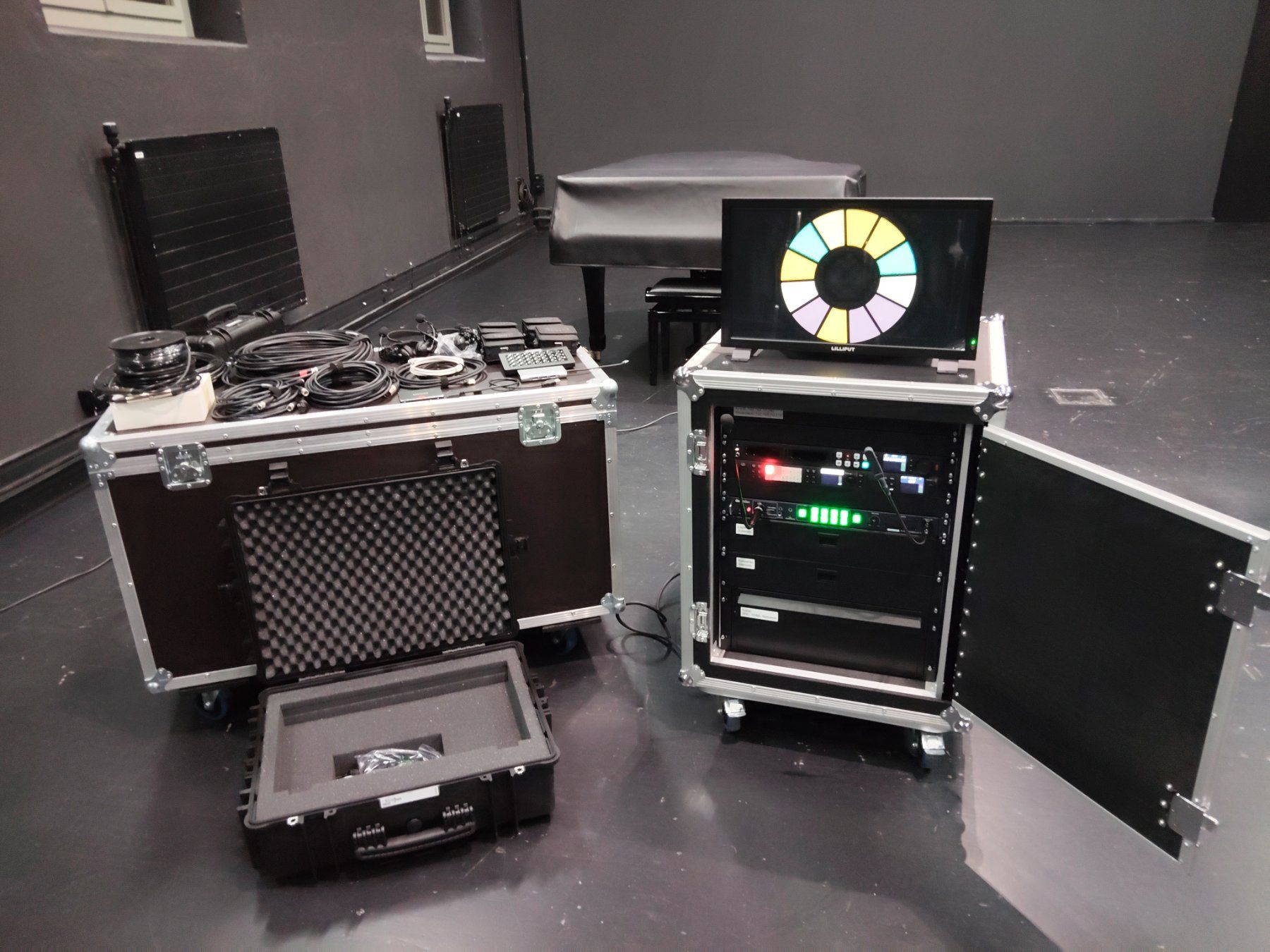 Wandhalterungen: Mobile Videoregie 19" / streaming setup / Blackmagic – Gebraucht aus Chur von san_k6zc