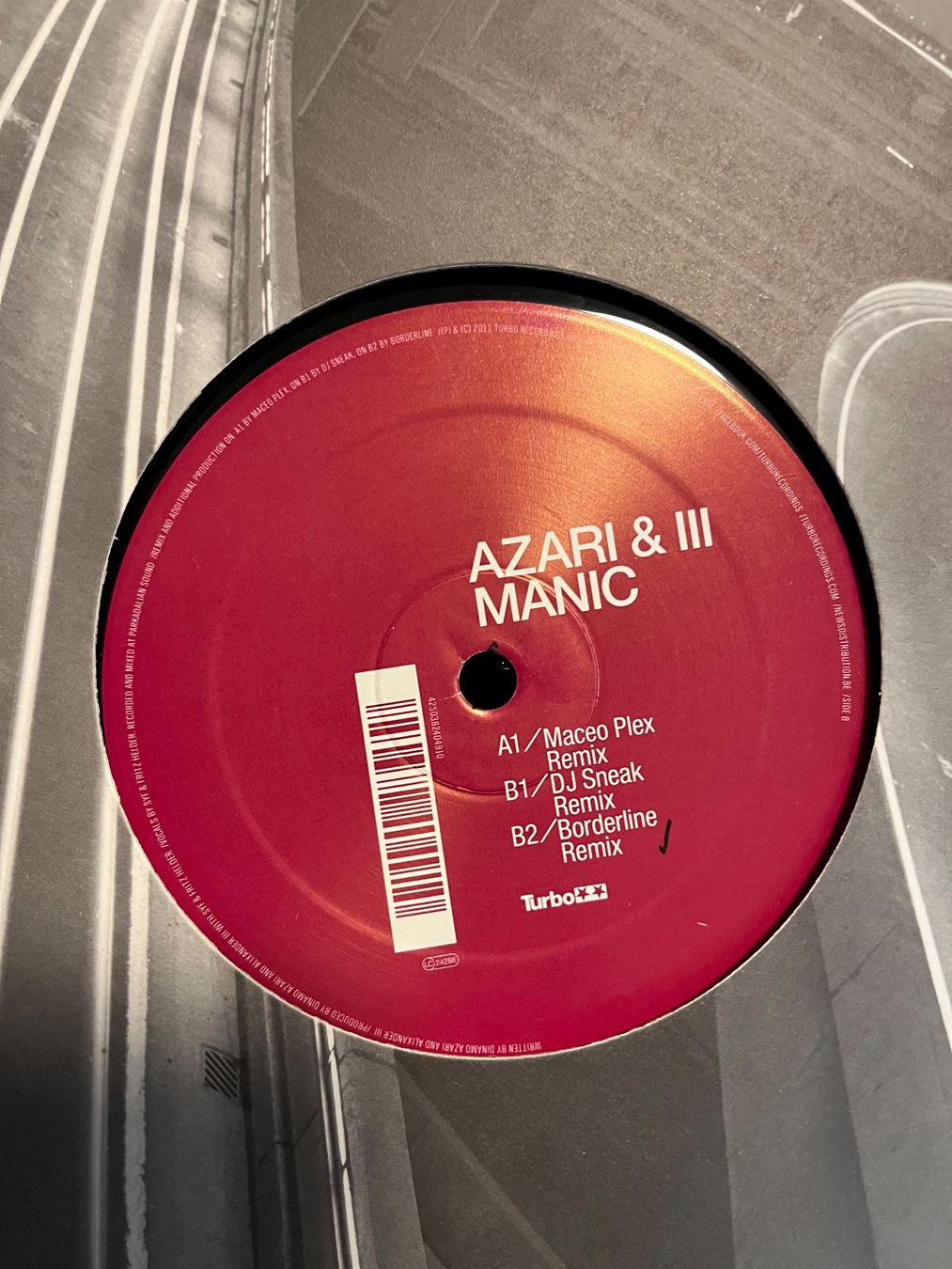 Vinyles: AZARI & III Manic - Manic – D'occasion à Frauenfeld par Philz 1