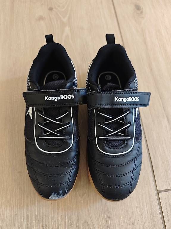 Scarpe per ragazzi: Hallenschuhe KangaROOS Gr.35 – Usato da Busswil BE venduto da smart82 1