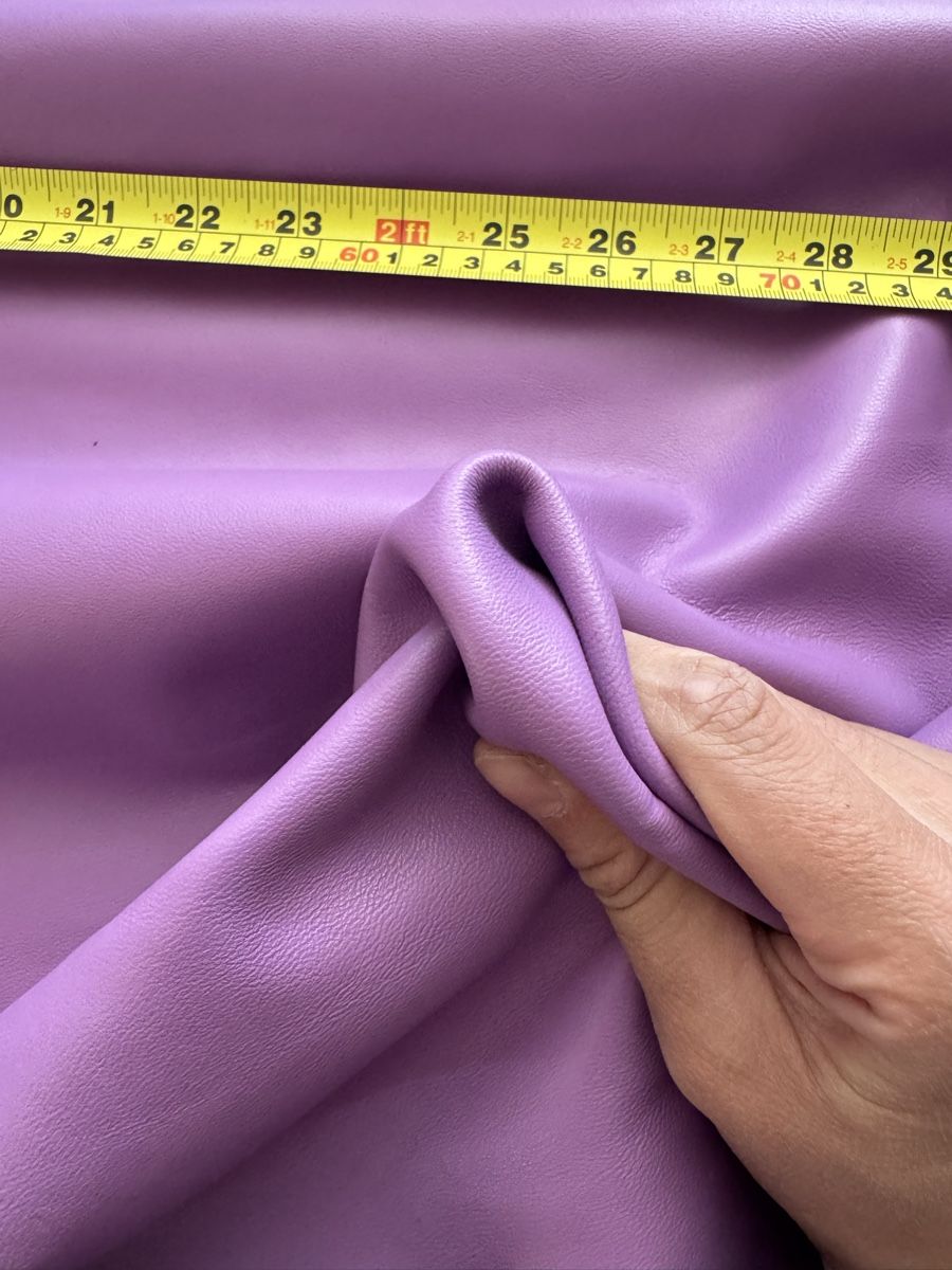 Tessuti: Echtes Leder/ cuir  lila 1.0mm – Nuovo (secondo la descrizione) da Veyras venduto da ValClasse 2