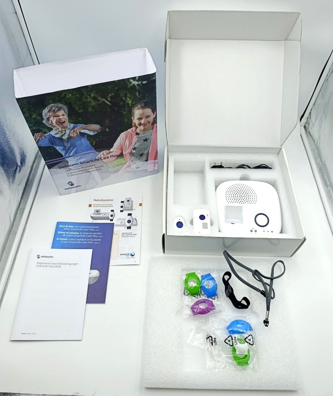 SmartLife Care Systèmes d'alarme: SmartLife Care Flex Notrufsystem, wie neu – D'occasion à Wil SG par Donaldus 1