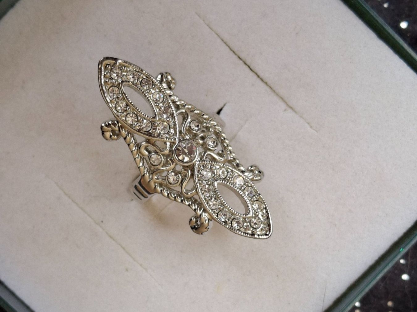 Anelli: Funkelnder Filigran Cocktail Ring Oval, Modeschmuck Gr.18 mm – Usato da Münchenbuchsee venduto da babilibern 2