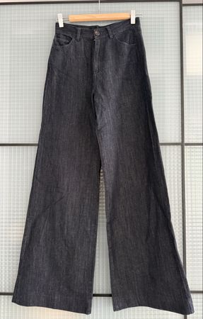dunkelblaue Jeans