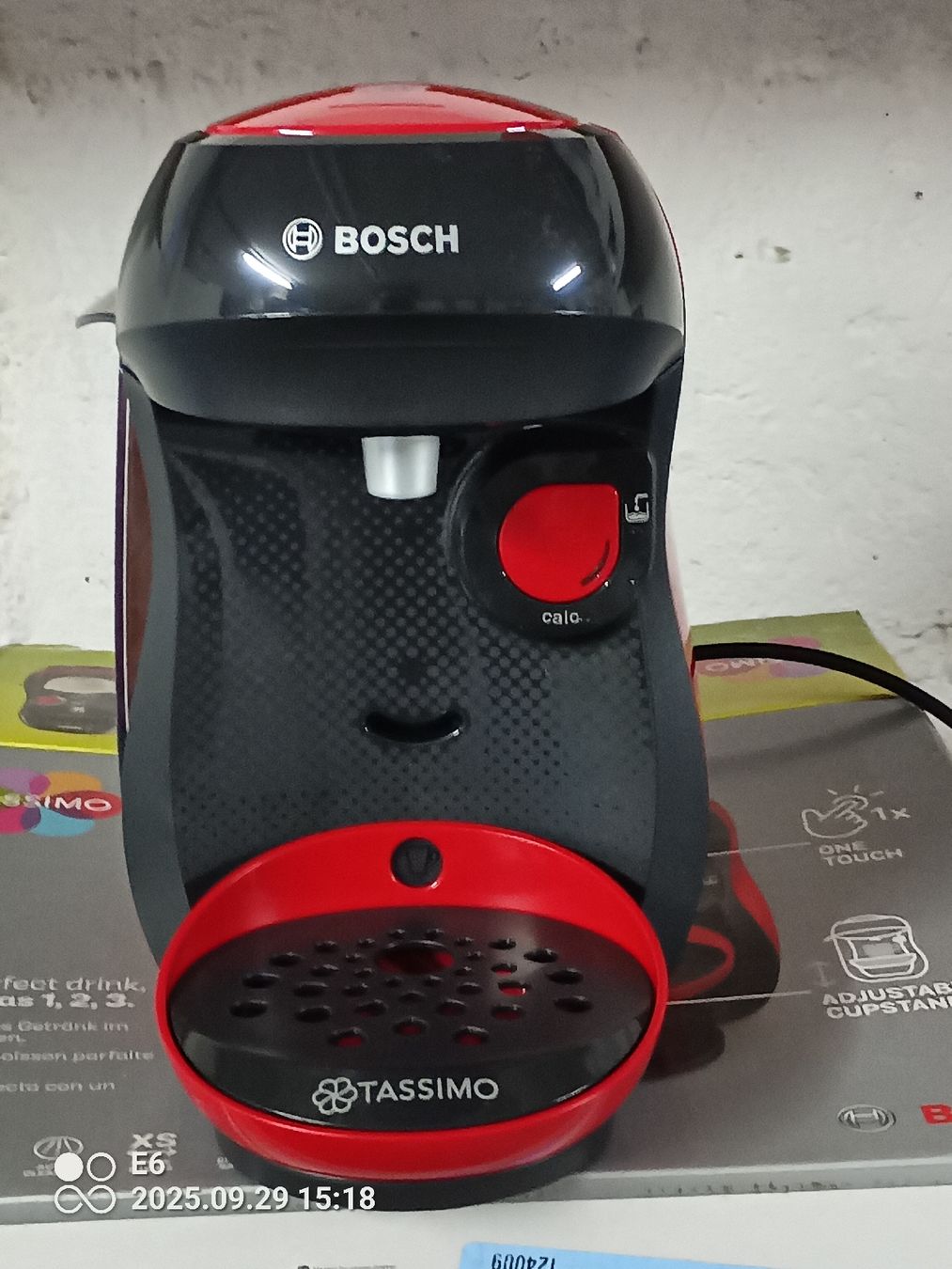 Bosch Macchine per caffè & Macchine per espresso: Neue Tassimo Kaffemaschine – Nuovo e nell'imballaggio originale da Zürich venduto da Mitzi6
