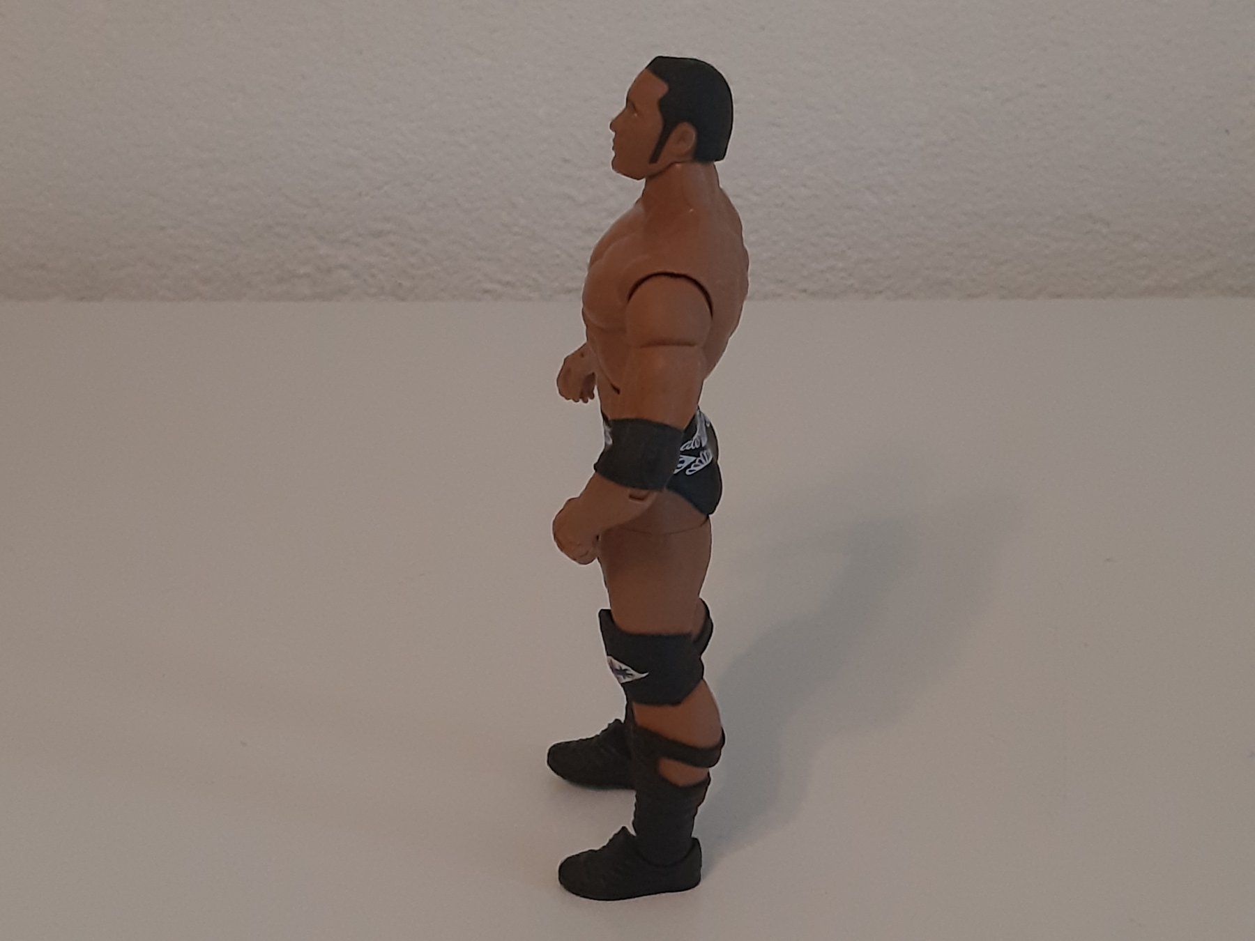 WWE Statuette: WWE Action Figure Basic - The Rock 2011 – Usato da Buchs SG venduto da Bray_Law 1