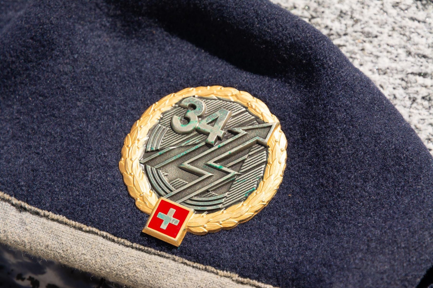 Schweizer Armee Uniformi: Original Schweizer Armee Offiziersuniform – Nuovo (secondo la descrizione) da Oberarth venduto da ckleiner01 8