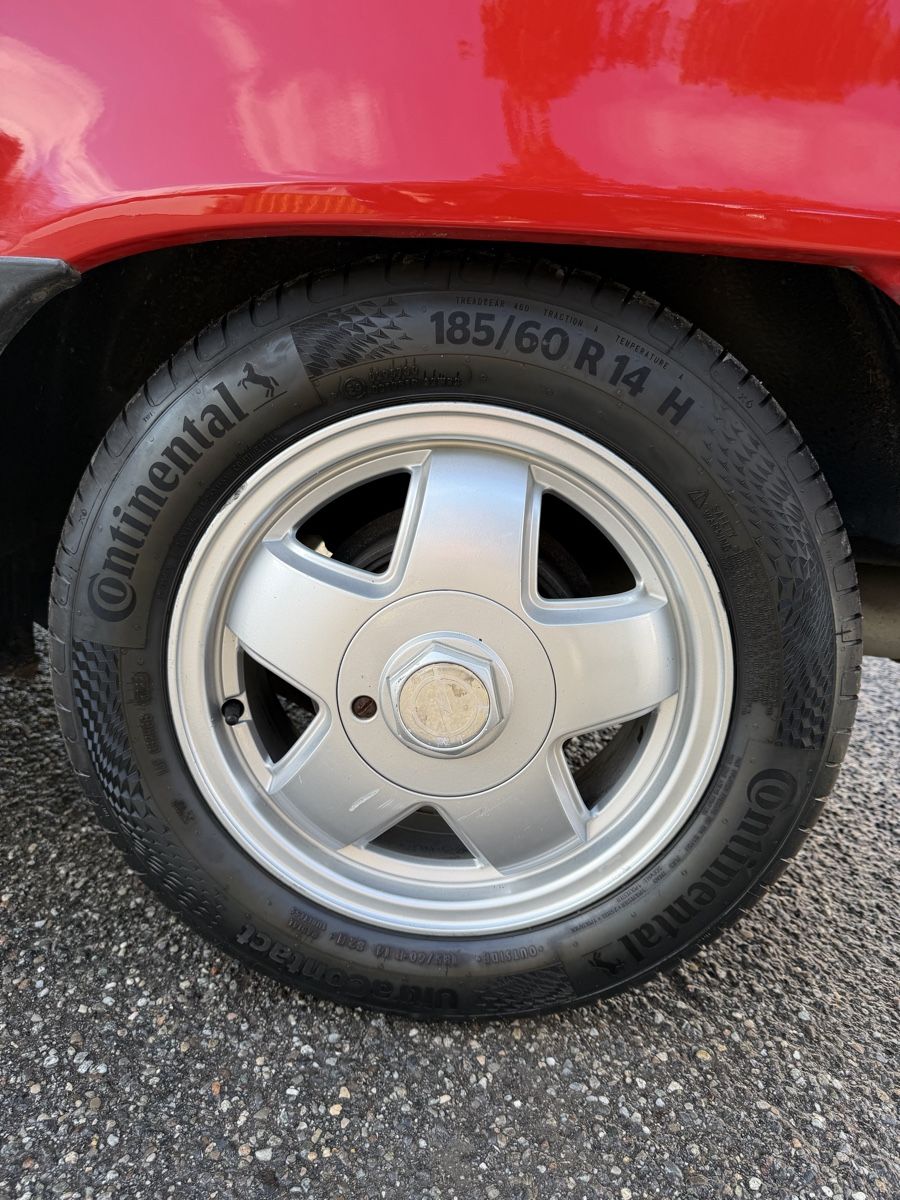 Opel Autos: Opel Kadett E Convertible red good condition – Gebraucht aus Châtelaine von nit_kh65 1