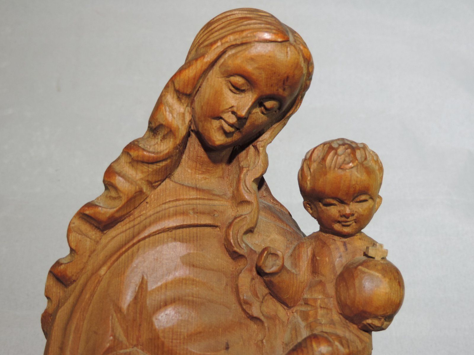Statuette: Holzfigur Madonna mit Kind handgeschnitzt – Usato da Duggingen venduto da doogbua 6