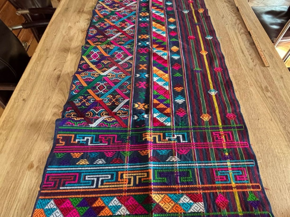 Sonstige Tischwäsche: Vintage Peru / BhutanTextil Tischdecke, Handarbeit – Gebraucht aus Horgen von uge_pd5p 5