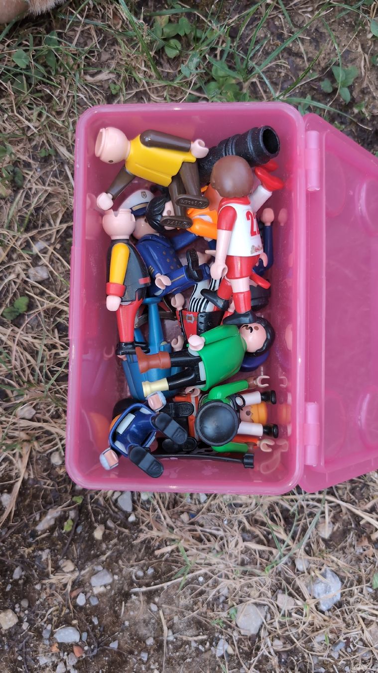 Playmobil Spielzeuge: playmobil menschen 12 stk – Gebraucht aus Oltingen von gys_2yjc