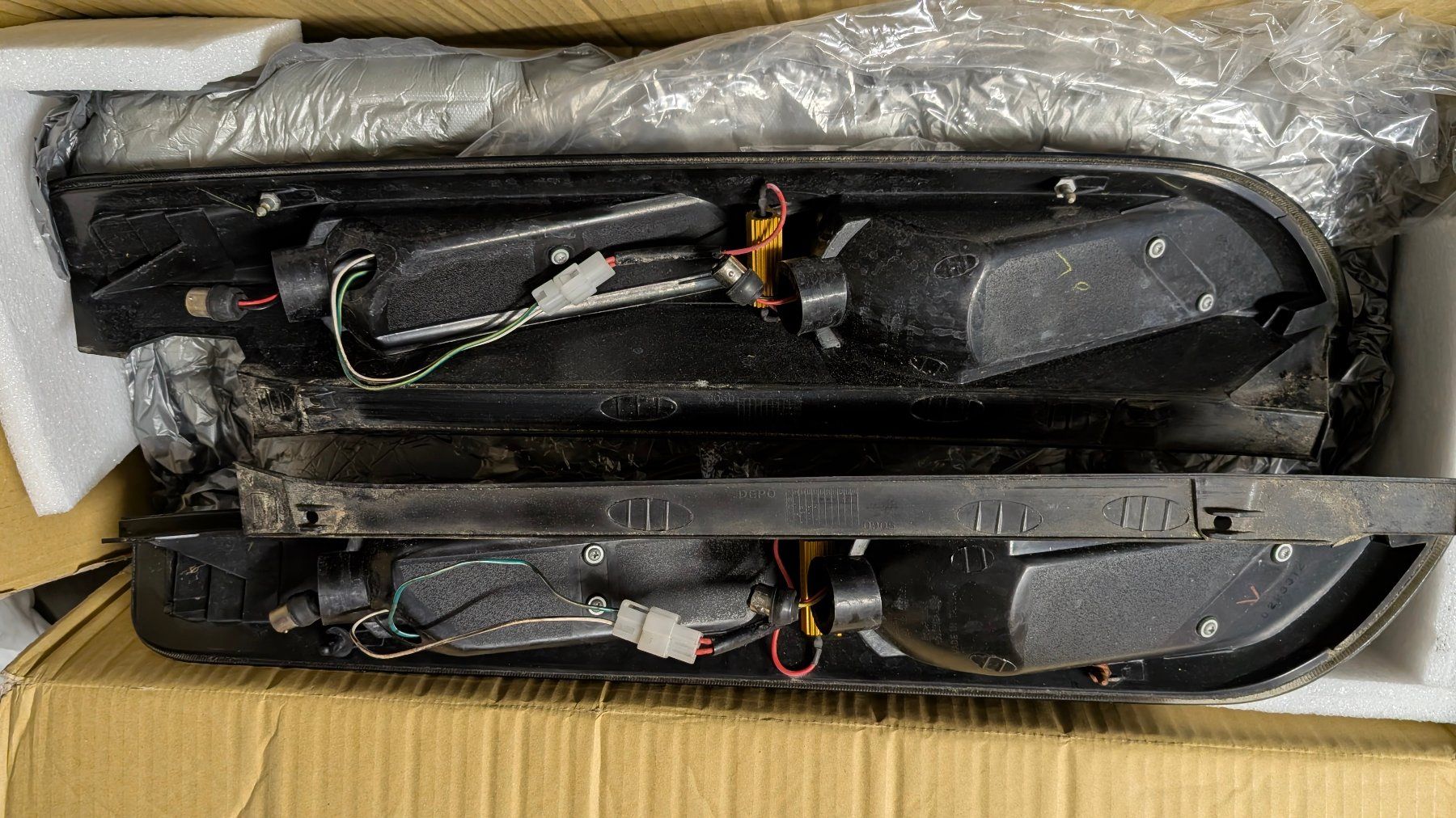 Tutti pezzi di ricambio auto: LED Heckleuchten Ford Focus MK2 Hatchback DEPO – Usato da Kastanienbaum venduto da Twain0 1