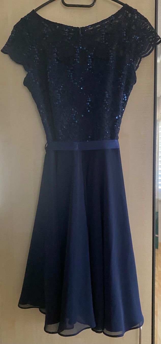Robes: Kleid – D'occasion à Waltenschwil par Tracy68 1