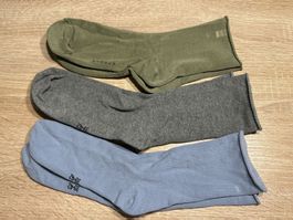 3 Paar Socken olive, jeansblau, anthrazit Grösse 39-42