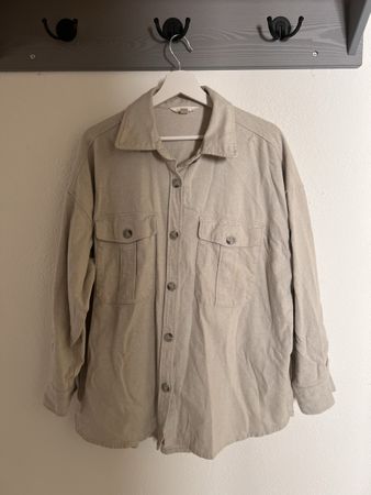 H&M Hemdjacke Khaki Grösse M Frühling/Sommer 2023 55 Zeichen
