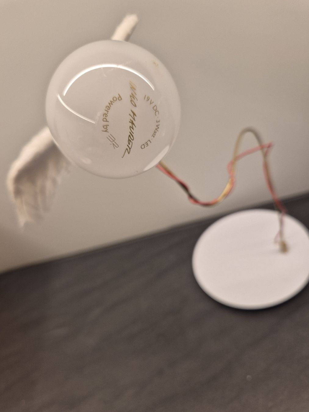 Ingo Maurer Lampen: Lucellino Tischlampe Ingo Maurer – Defekt aus Tuggen von Sarabaet 3