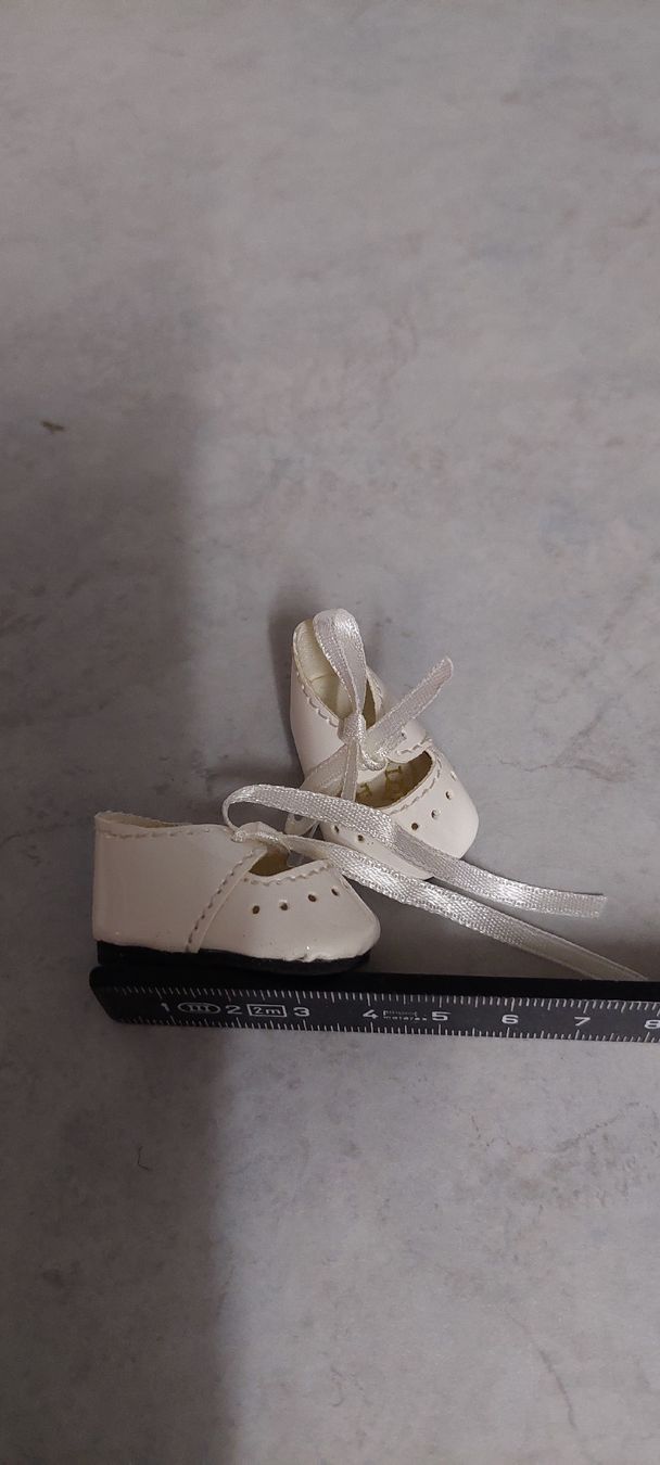 Heidi ott Bambole: 5 Paar Heidi Ott Schuhe  – Usato da Muri AG venduto da nindo1 4