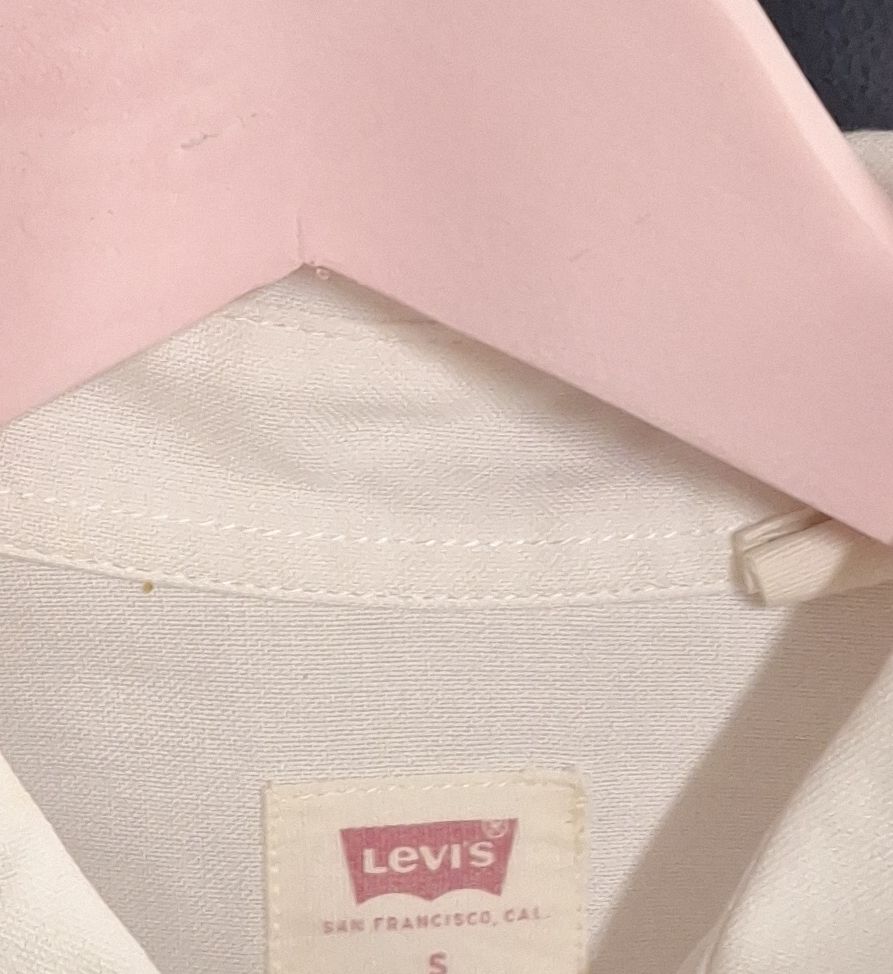 Levi's Chemisiers: Levi's Hemd weiss Grösse S – D'occasion à Diessenhofen par str_p57p 3