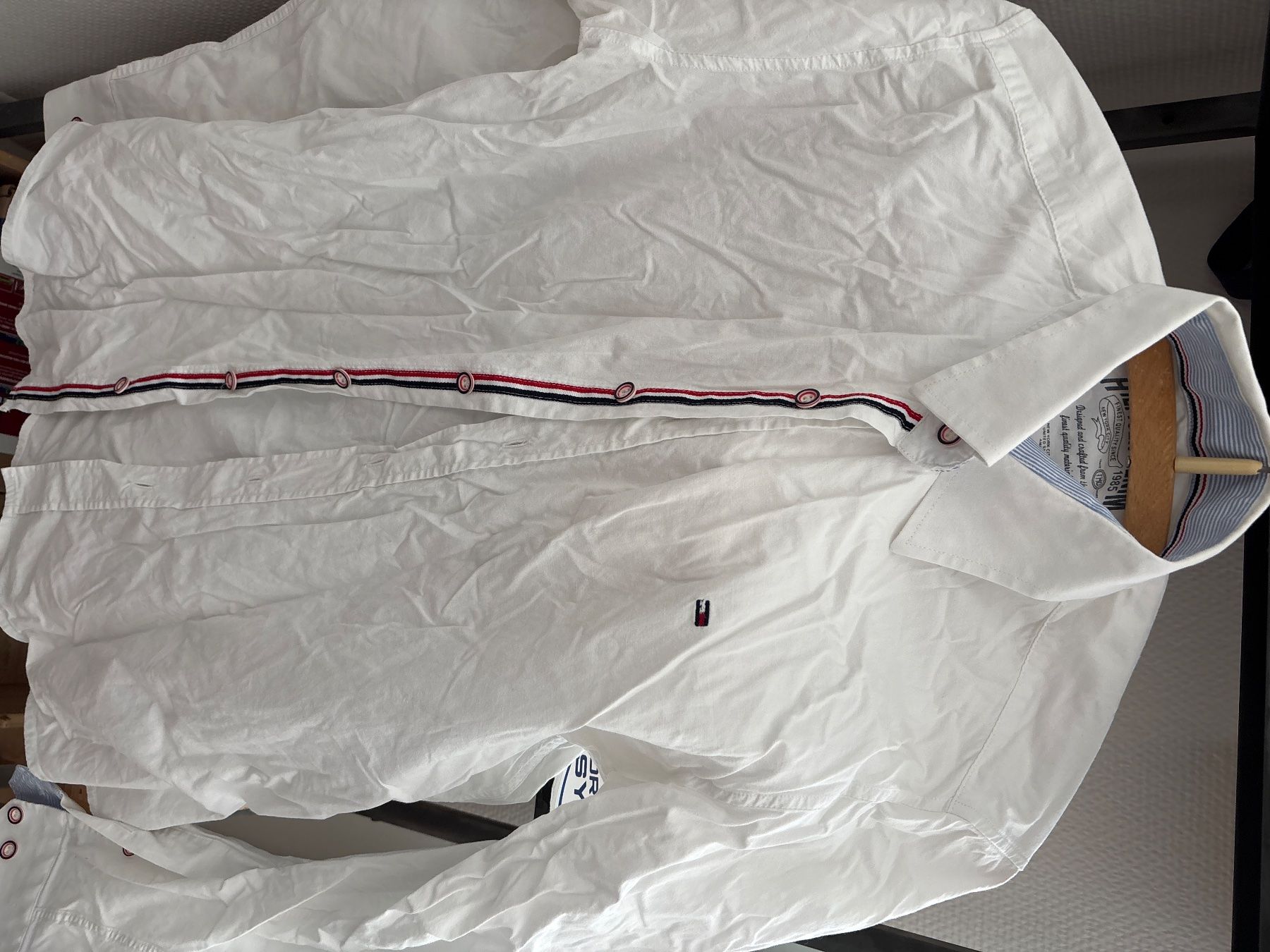 Tommy Hilfiger Camicie: Hemd Herren weiss Hilfiger Denim Gr. M – Usato da Kaltbrunn venduto da Modern