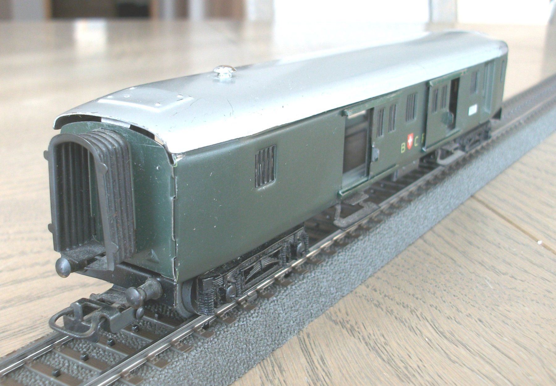 Märklin Modellini di ferrovie: grüner SBB-Gepäckwagen; OVP – Usato da St. Moritz venduto da Manu7500 3