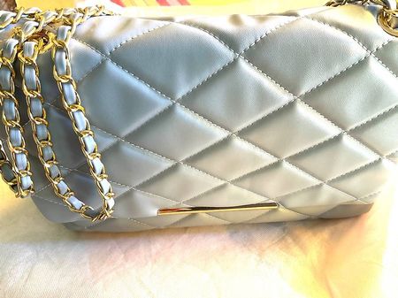 Très beau sac en bandoulière ou à main neuf