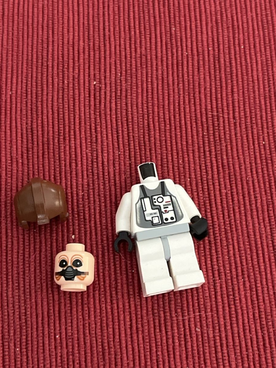 Star Wars Statuette: Lego Star Wars Ten Numb Minifigure – Usato da Neuenhof venduto da Pixeline 2