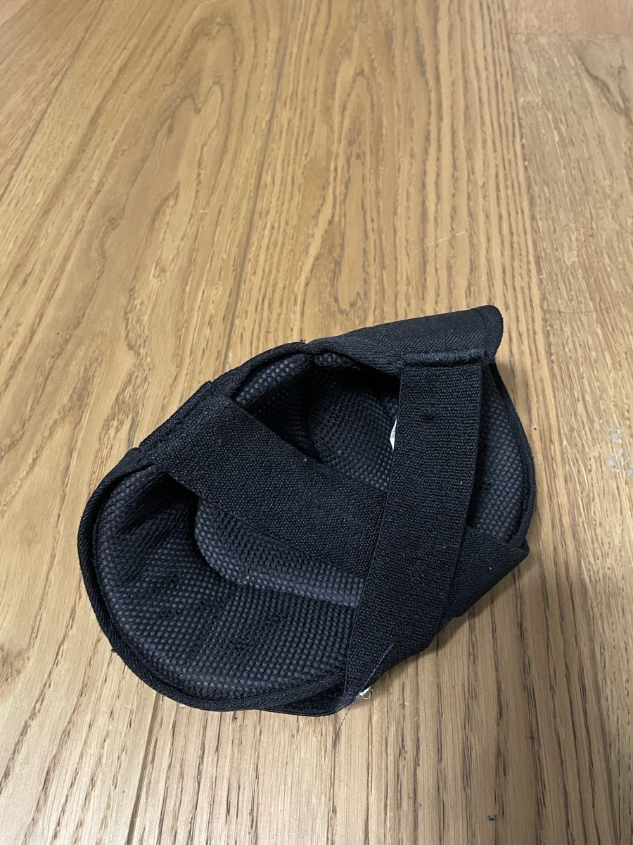 Salomon Schutz & Schoner: Salomon Knee Pads – Neu (gemäss Beschreibung) aus Ecublens VD von cle_d8j8 1