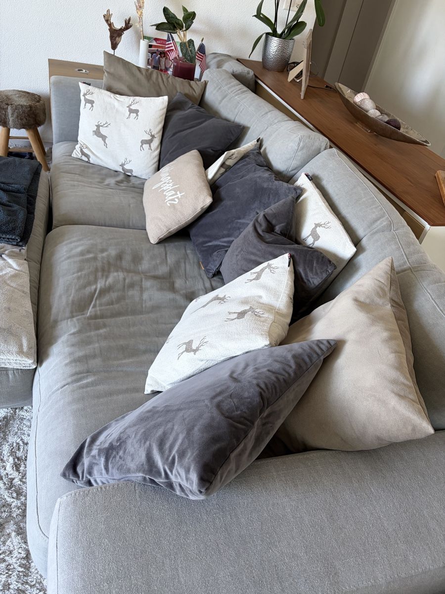 Divani: Sofa grau mit Hocker von Schubiger Möbel – Usato da Gempenach venduto da Walalala 5