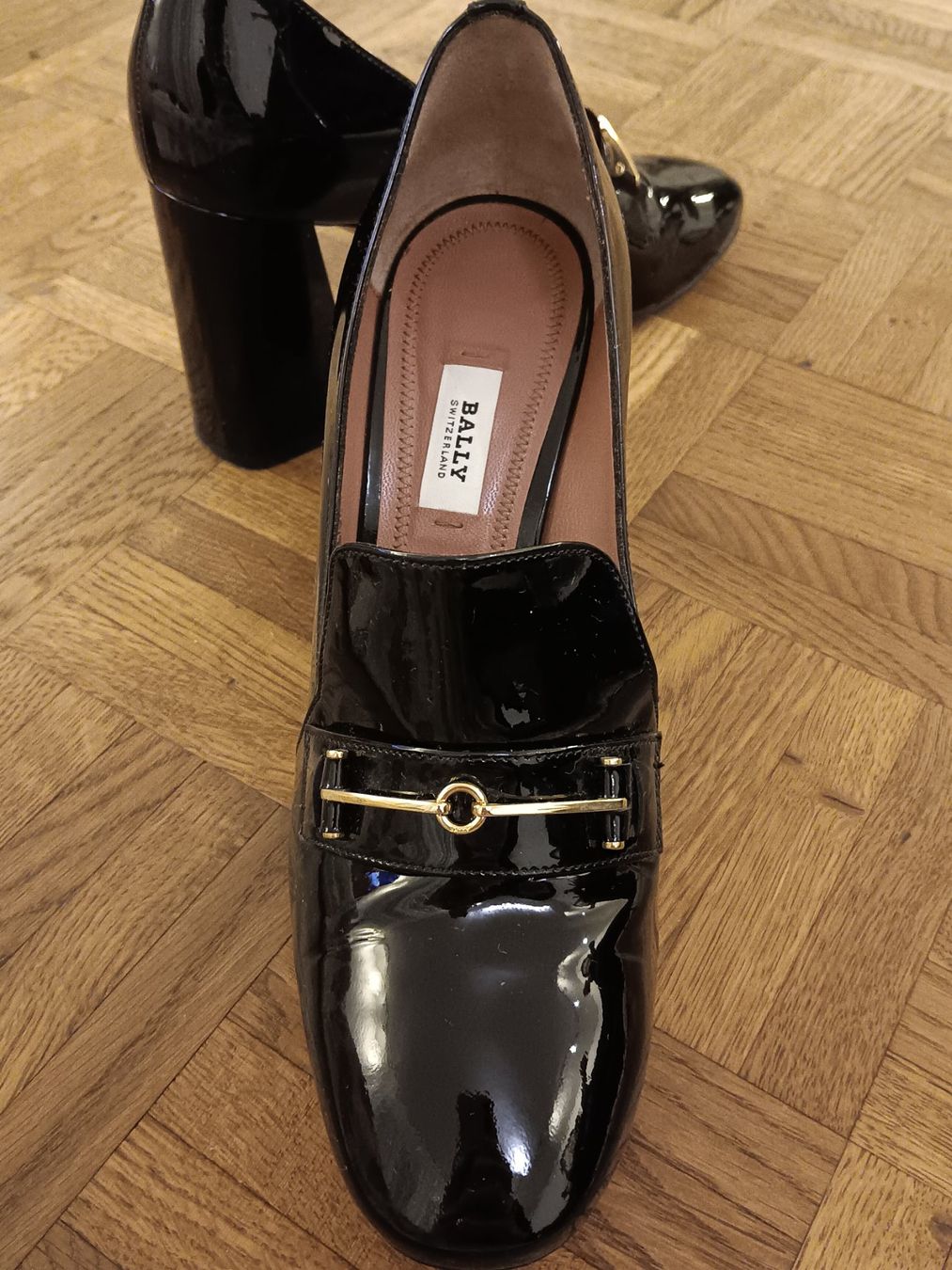 Bally Damenschuhe: Bally Lackleder Pumps – Gebraucht aus Suhr von fah_95vt 2