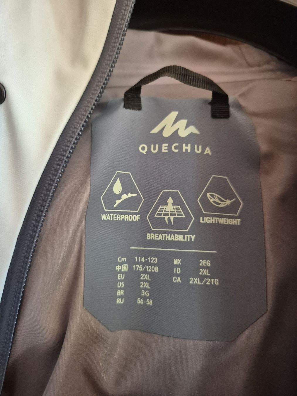 Decathlon Jacken: leichte Quechua Regenjacke, Top Zustand – Neu (gemäss Beschreibung) aus Mürren von daniela_sch_96 1