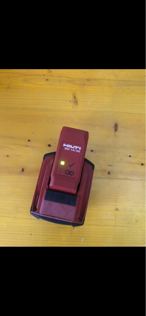 Hilti Accus & piles: Hilti Akku  – D'occasion à Riehen par Love-and-Peace 7