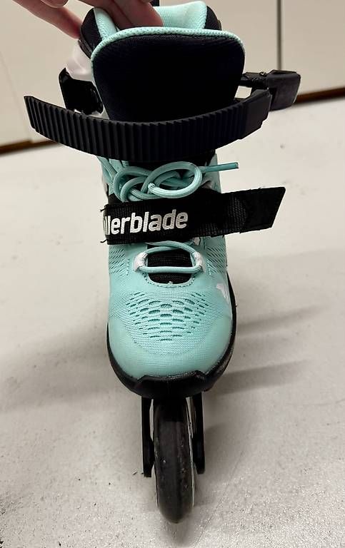 Pattini in linea & Pattini a rotelle: Kinder Inlineskates Gr. 28 -32 – Usato da Frauenfeld venduto da OliviaMartina 1