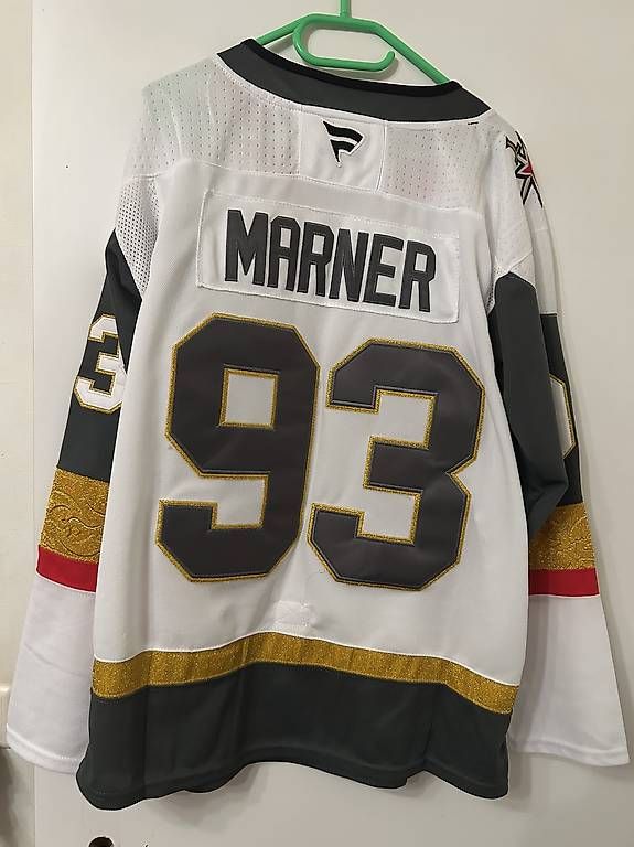 Maillots de corps & Pantalons: Vegas Knights#93 Marner Jersey – D'occasion à Effretikon par PrimeTimeB 1