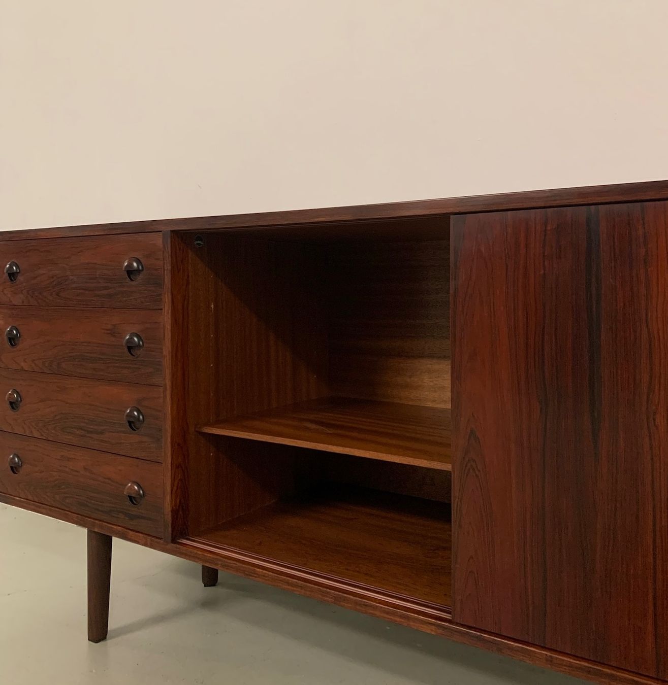 Cassettiere: Sideboard MidCentury Palisander Denmark Hornslet 60s – Usato da Basel venduto da MidMod20C 3