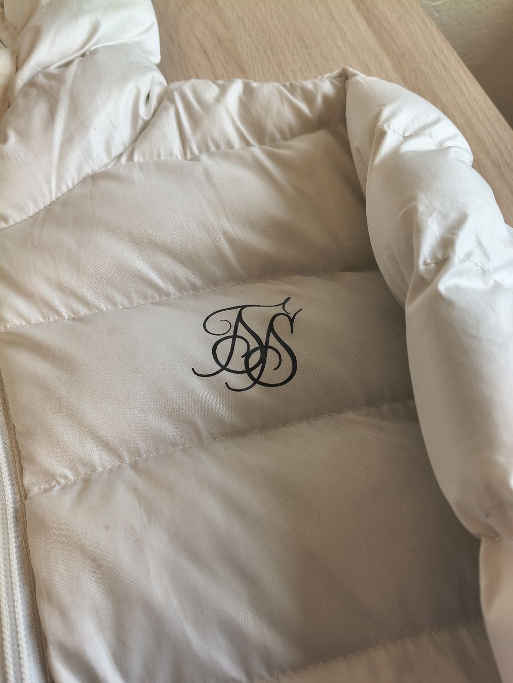 Siksilk Jacken: Siksilk Winterjacke weiss Gr. M – Gebraucht aus Luzern von val_9vv5 4